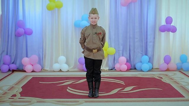 Булгаков Роман читает стихотворение В. Динабургского "На лету оборвалась фраза" смотреть онлайн