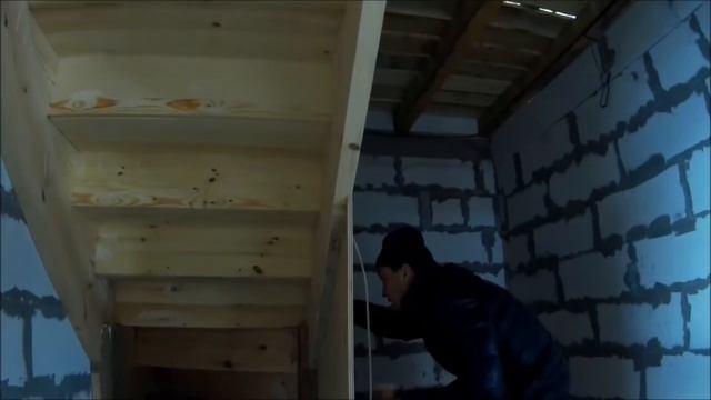 МПС Алматы. ПКСТ "Первомайский". Установка лестницы на доме с мансардным этажем. 01.02.2017. смотреть онлайн