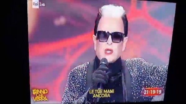 Cristiano malgioglio ancora ancora ancora a lanno che verra a Crotone su Rai1
