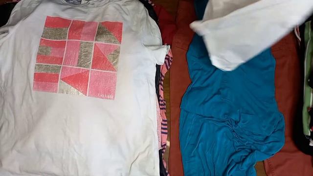 ❌Проданно❌ Футболка женская, с шортами. Лот 124. Одежда Секонд Хенд оптом, Англия. смотреть онлайн
