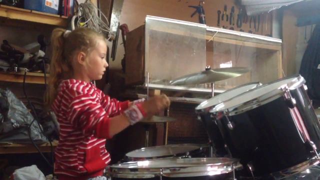 Триоль.....вид сбоку))))) смотреть онлайн