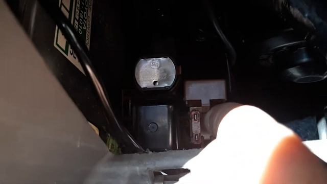 Toyota Sera heater blower motor fault. Easy fix / Reset. смотреть онлайн