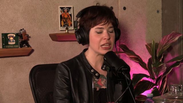 RIP Blitz - She Ruined My Career! #20 w/ iDubbbz & Anisa смотреть онлайн