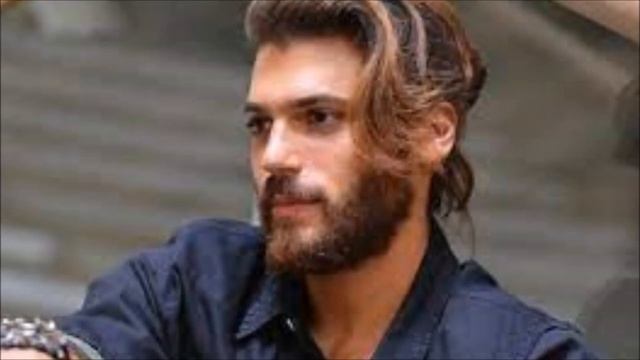 El amor de Can Yaman por Italia se remonta a mucho tiempo atrás. смотреть онлайн