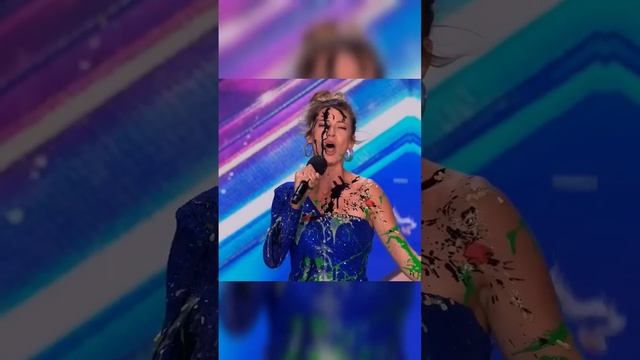 She's an actual...mess. смотреть онлайн