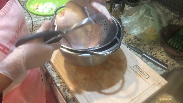 How to marinate and and put stuffing in your Chicken for Rotisserie with a Simple Ingredients. смотреть онлайн