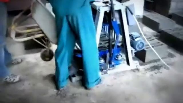 Вибропресс Formanta Mini для производства шлакоблока. Видео работы вибропресса
