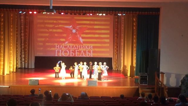 Танец Катюша-Ансамбль Подсолнушки(6-7лет)МАДОУ д/с112 города Тюмени смотреть онлайн