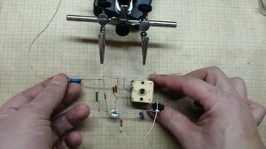 Гениально простой ФМ приемник на одном транзисторе