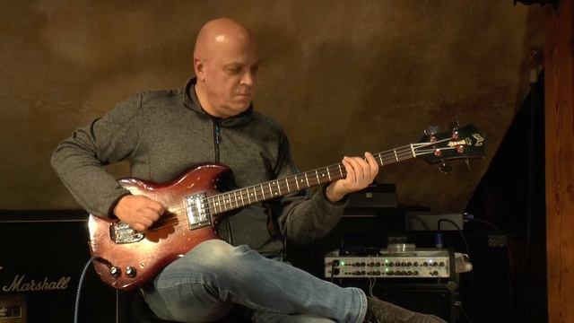 Guild Jetstar I bass from 1972 presented by Vintage Guitar Oldenburg and Detlef Blanke смотреть онлайн