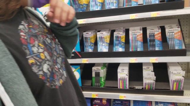 Бэк ту скул.Покупаем концелярию по Америке. 2020.Первая остановка в Валмарт.3 авг. смотреть онлайн