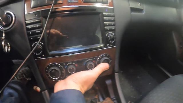 Mercedes C classe W203 removal android radio 2000-2007 смотреть онлайн