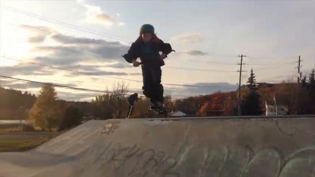 Ethan Rogers Scooter Edit - v2a смотреть онлайн