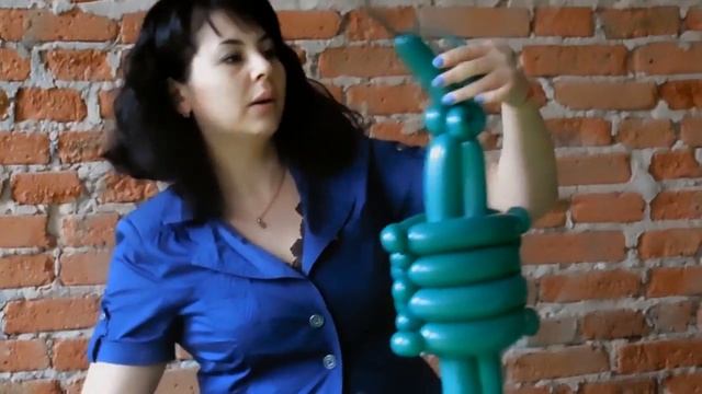 Как сделать солдата из воздушных шаров своими руками? Мастер-класс от Микрос смотреть онлайн