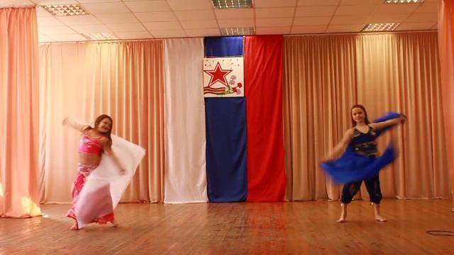 Кузнецова Настя и Костюкова Настя - Восточный танец смотреть онлайн