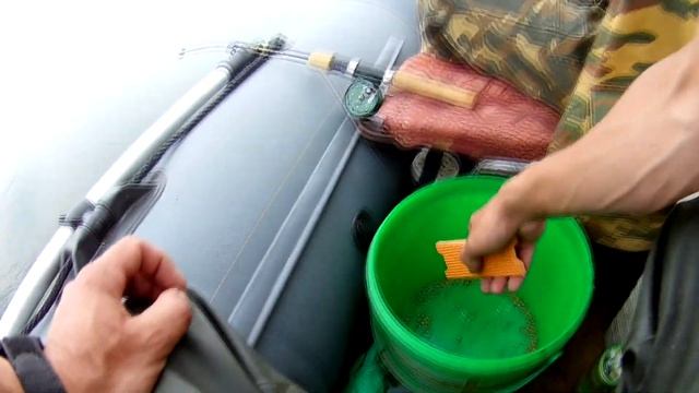 Рыбалка с лодки на яйца!!! смотреть онлайн