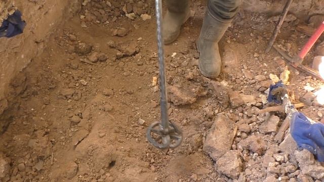 НАХОДКИ В ДЫРЕ ПОД ПОЛОМ ДОМА КОТОРОГО НЕТ смотреть онлайн