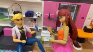 Маринетт увидела Адриана с Лайлой /Леди Баг и Супер Кот