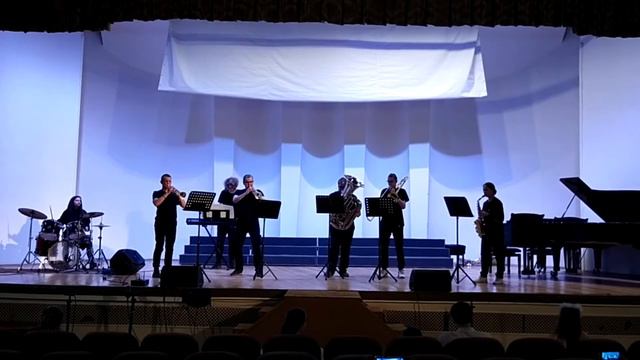 Thrust Brass. Bad Romance смотреть онлайн