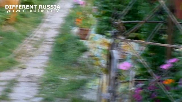 COOL DACHA (Summer House) near MOSCOW on Different Russia Channel смотреть онлайн