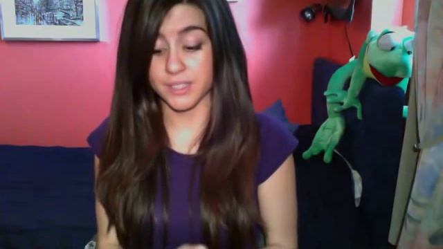 How To DO YOUR OWN HIGHLIGHTS - No Foils, Caps Or Creams Needed!