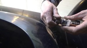 Снятие-установка повторителя поворота с переднего крыла, Hyundai Tucson 1,а так же замена лампы.