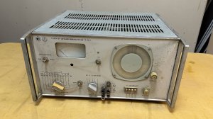 Разбираем Генератор сигналов низкочастотный Г3-56/1. Смотрим содержимое