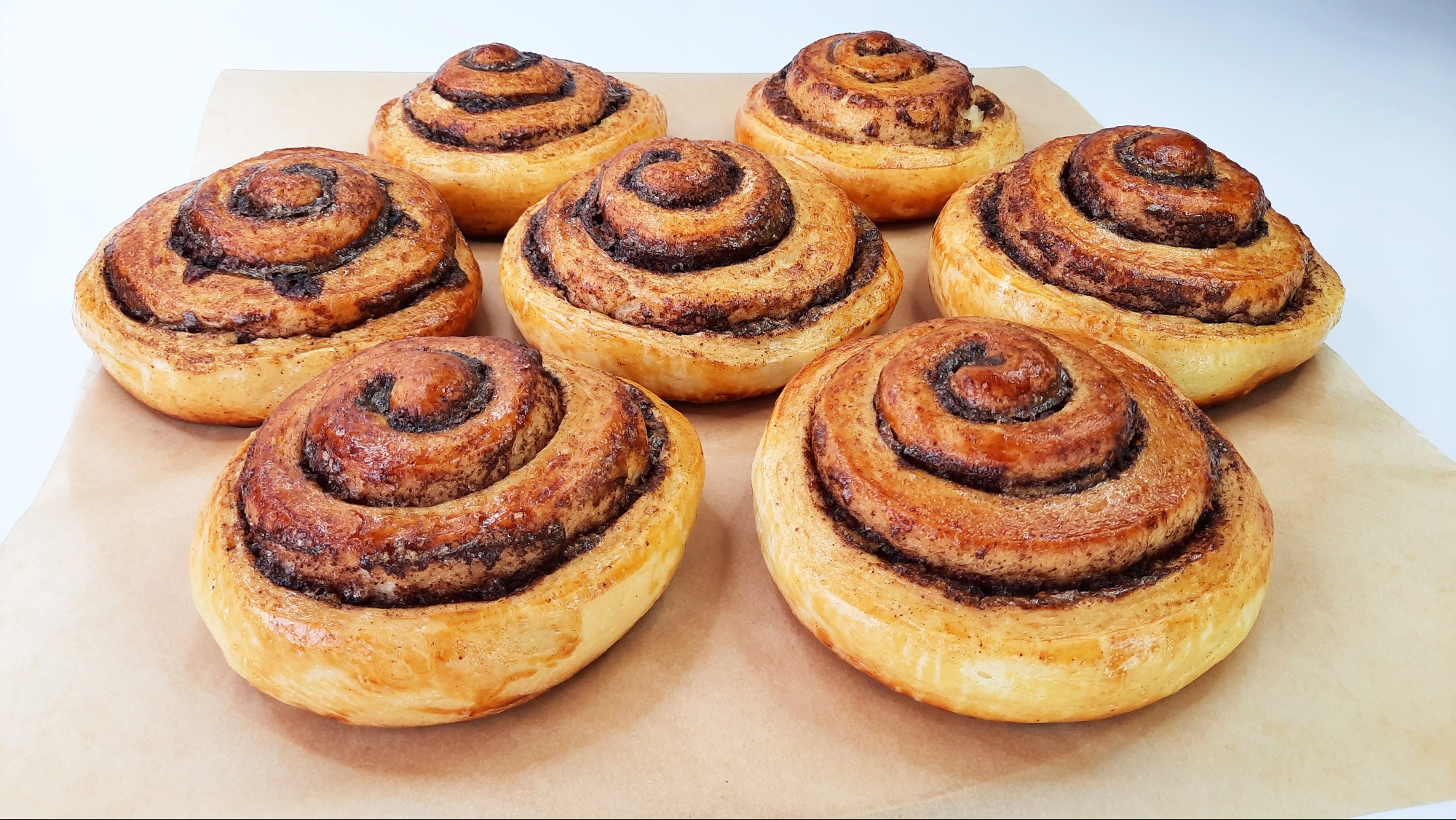 БУЛОЧКИ С КОРИЦЕЙ / пышное и воздушное дрожжевое тесто рецепт смотреть онлайн