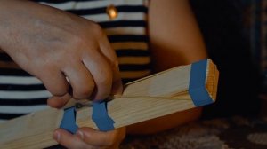 Лайфхаки для школы. Игры детей СССР. Рогатка и самострел своими руками.