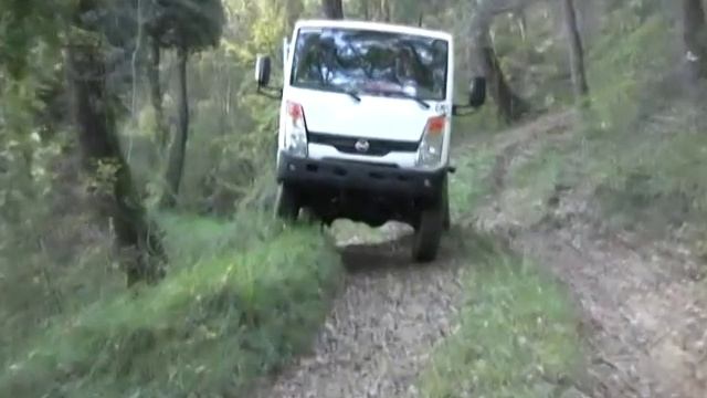 Nissan Cabstar 4x4 Pere Maimi Conversion смотреть онлайн