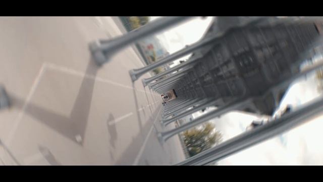 Insta360 X3 in Paris: No Drone? No Problem! (ft. Andras Ra) смотреть онлайн