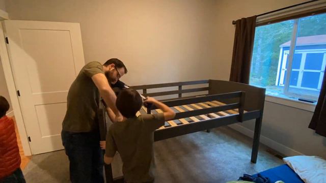 Assembling a Donco Loft Bed and FORT! смотреть онлайн