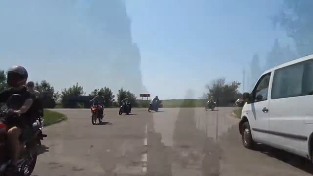 Мотоколонна на "Motofest Кролевец III". Экстремальная съемка) смотреть онлайн