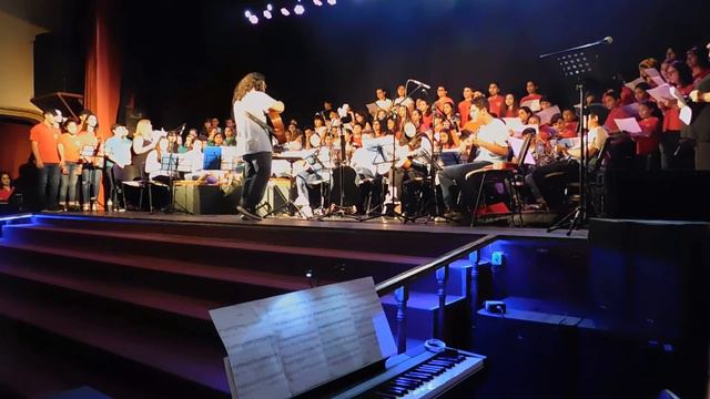 De Música Ligera смотреть онлайн