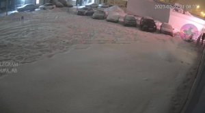 Момент падения девушки с 10 этажа в Уфе попал на видео