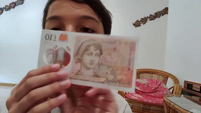 ASMR KID'S VOICE. SHOWING 10 POUNDS. ДЕТСКИЙ АСМР.РАССМОТРИМ 10 ФУНТОВ смотреть онлайн