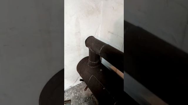 Печка буржуйка в гараж своими руками с дымоходом 10метров. Просто жара!!! смотреть онлайн