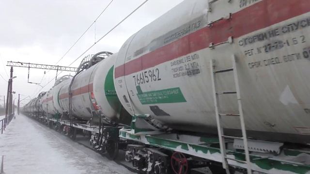 Электровозы ВЛ80С-2652 и ВЛ80С с грузовыми поездами смотреть онлайн