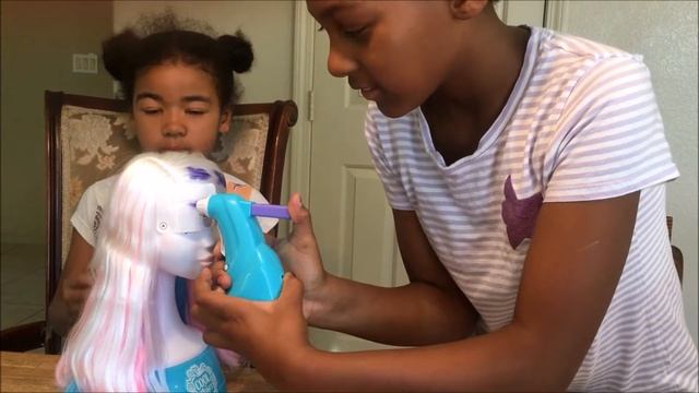 Un-boxing: Cool Maker Airbrush Styling Studio смотреть онлайн