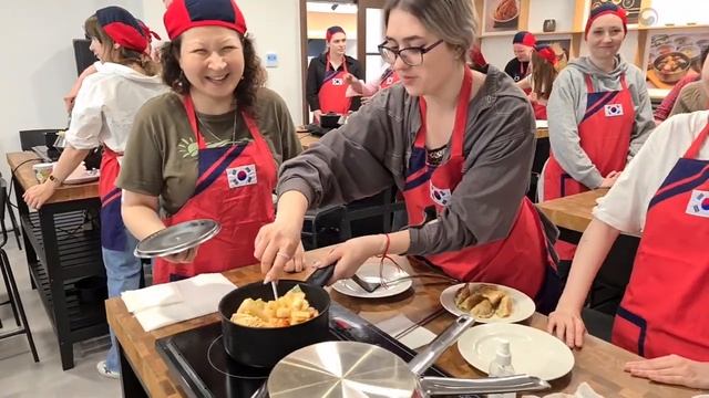 Мастер-класс по корейской кухне – Готовим «ттокпокки» смотреть онлайн
