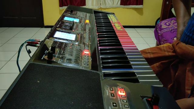 Terhanyut Dalam Kemesraan ( cover ) Roland EA7 смотреть онлайн