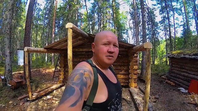 Спасение от Коронавируса в глухой тайге. Строительство Доброй Таёжной избы. Крыша лесной избушки. смотреть онлайн