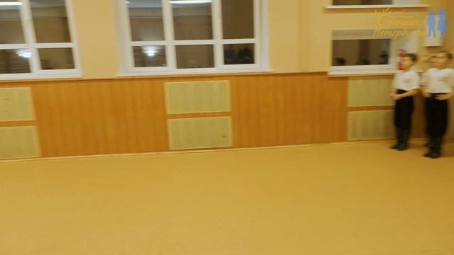 Открытый урок по Народному танцу (середина) / Средний 1 и Средние Мальчики смотреть онлайн