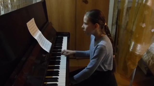 Игра на пианино.Песня "мама". смотреть онлайн