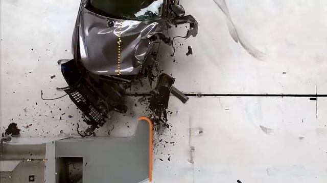 Krash TEST AUDI Q5 2015 смотреть онлайн