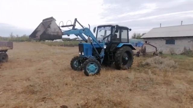 Грузим и отвозим навоз на участок смотреть онлайн