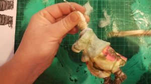 Ватная игрушка.Выравниваем поверхность.