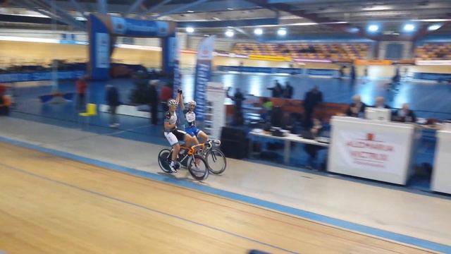 Kirsten Wild en Nina Kessler Nederlands Kampioen Koppelkoers 2015 смотреть онлайн