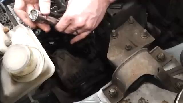 Fiat Punto Spark Plug Change смотреть онлайн