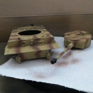 Покраска аэрографом модели танка TIGER I(Late Version) Tamiya 1/35 в двухцветный камуфляж